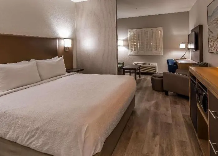 Western Hotel 3*