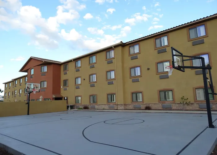 Western Hotel 3*